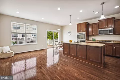 7941 Silver Oak Rd, Hanover, MD 21076 photo 9