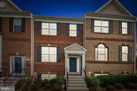 7941 Silver Oak Rd, Hanover, MD 21076 photo 2