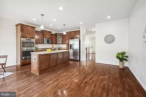 7941 Silver Oak Rd, Hanover, MD 21076 photo 8