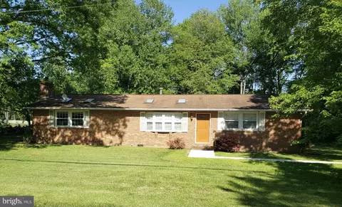5715 Pindell Rd, Lothian, MD 20711