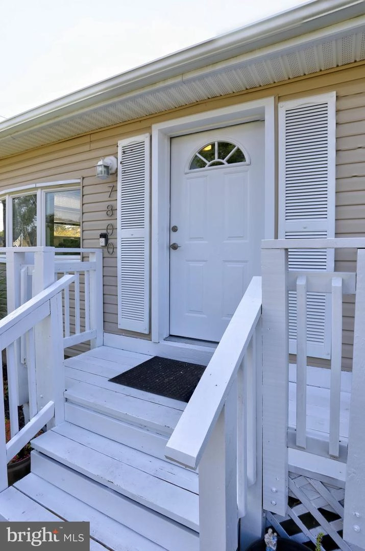 7800 Appletree Rd, Pasadena, MD 21122 photo 2