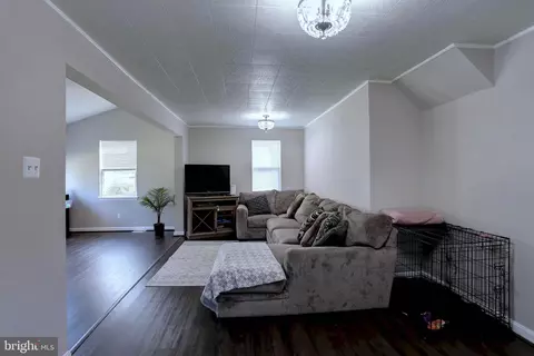 7800 Appletree Rd, Pasadena, MD 21122 photo 15