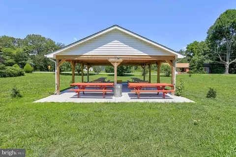 7800 Appletree Rd, Pasadena, MD 21122 photo 38