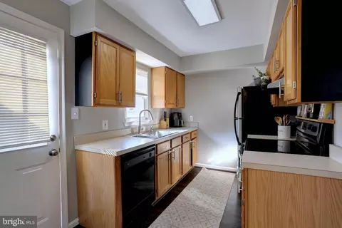 7800 Appletree Rd, Pasadena, MD 21122 photo 9