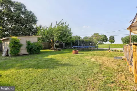 7800 Appletree Rd, Pasadena, MD 21122 photo 30
