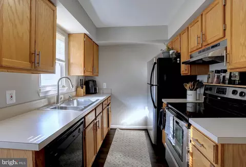 7800 Appletree Rd, Pasadena, MD 21122 photo 8