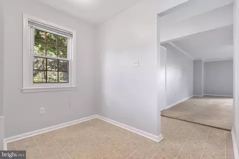 1726 E Bancroft Ln, Crofton, MD 21114 photo 6