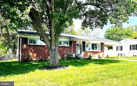 2 Hopkins St, Glen Burnie, MD 21061