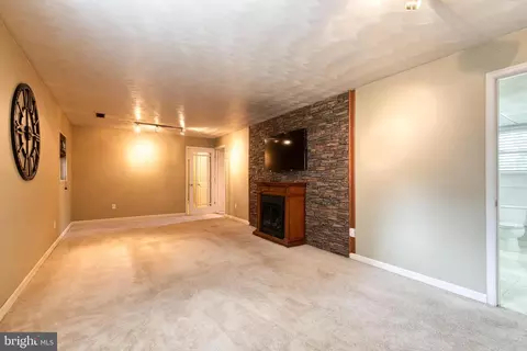 263 10th St, Pasadena, MD 21122 photo 23