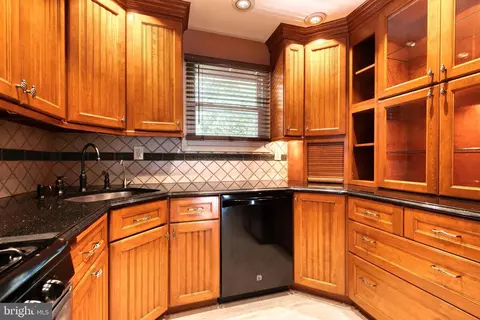 263 10th St, Pasadena, MD 21122 photo 12