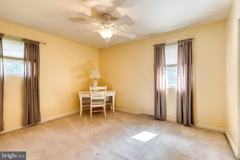 263 10th St, Pasadena, MD 21122 photo 17