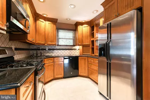 263 10th St, Pasadena, MD 21122 photo 10