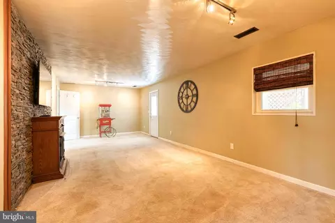 263 10th St, Pasadena, MD 21122 photo 21