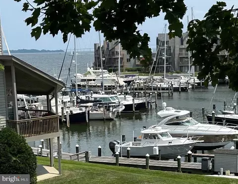 7038 Harbour Village Ct #201, Annapolis, MD 21403
