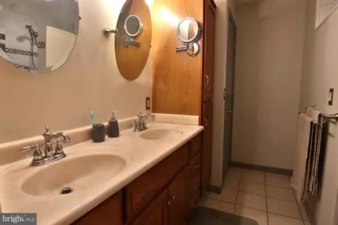 8078 Escalon Ave, Pasadena, MD 21122 photo 14