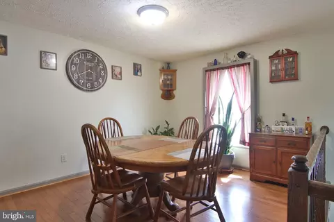 8078 Escalon Ave, Pasadena, MD 21122 photo 3