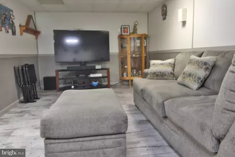 8078 Escalon Ave, Pasadena, MD 21122 photo 23