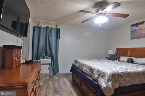 8078 Escalon Ave, Pasadena, MD 21122 photo 12