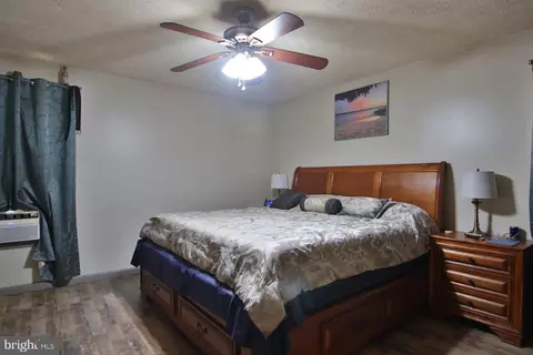 8078 Escalon Ave, Pasadena, MD 21122 photo 11