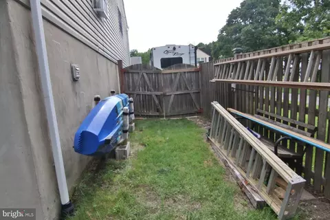 8078 Escalon Ave, Pasadena, MD 21122 photo 28