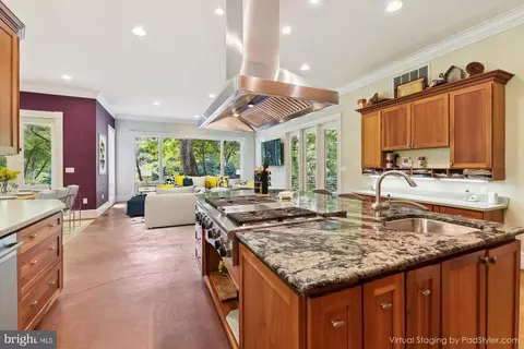357 Forest Beach Rd, Annapolis, MD 21409 photo 10
