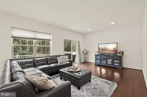 227 Mill Crossing Ct, Harmans, MD 21077 photo 3