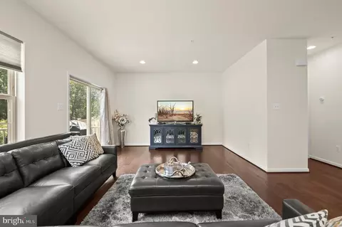 227 Mill Crossing Ct, Harmans, MD 21077 photo 4