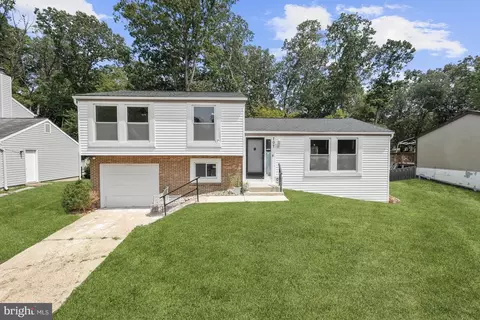 707 Hyde Park Dr, Glen Burnie, MD 21061