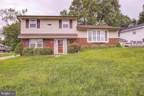 364 Mae Rd, Glen Burnie, MD 21061
