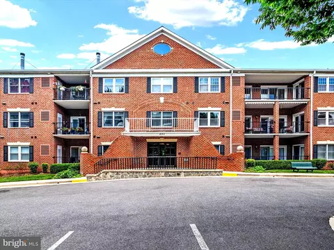 803 Coxswain Way #304, Annapolis, MD 21401
