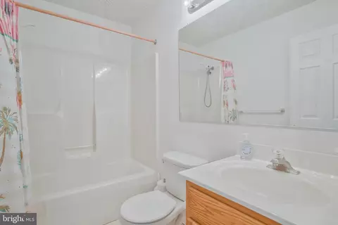 408 Forest Bridge Ct, Laurel, MD 20724 photo 22