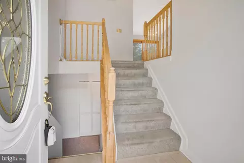 408 Forest Bridge Ct, Laurel, MD 20724 photo 3