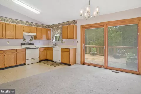 408 Forest Bridge Ct, Laurel, MD 20724 photo 11