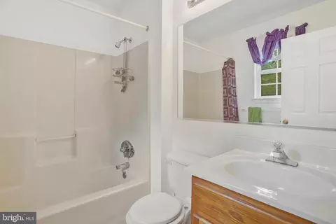 408 Forest Bridge Ct, Laurel, MD 20724 photo 17