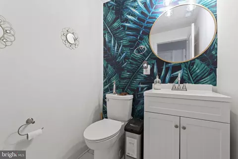 8264 White Star Xing, Pasadena, MD 21122 photo 5