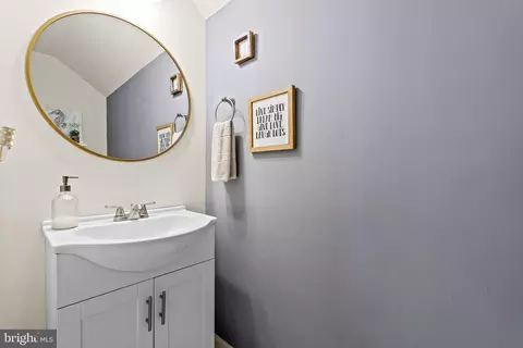 8264 White Star Xing, Pasadena, MD 21122 photo 31
