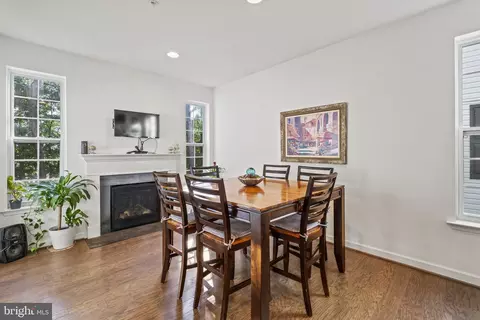 8264 White Star Xing, Pasadena, MD 21122 photo 7