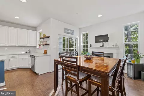 8264 White Star Xing, Pasadena, MD 21122 photo 9
