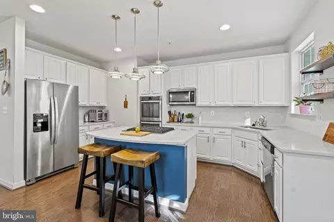 8264 White Star Xing, Pasadena, MD 21122 photo 8