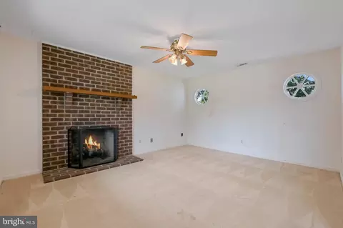 606 Park Plz, Deale, MD 20751 photo 16