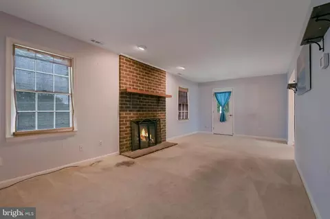 606 Park Plz, Deale, MD 20751 photo 8