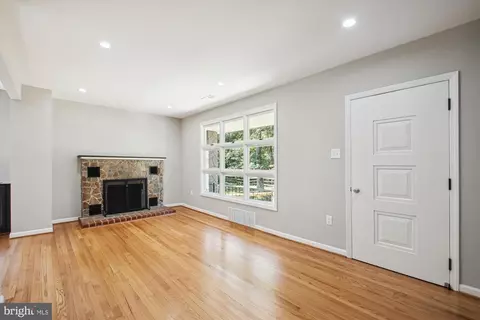868 Swift Rd, Pasadena, MD 21122 photo 7