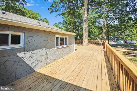 868 Swift Rd, Pasadena, MD 21122 photo 27