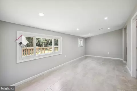 868 Swift Rd, Pasadena, MD 21122 photo 15