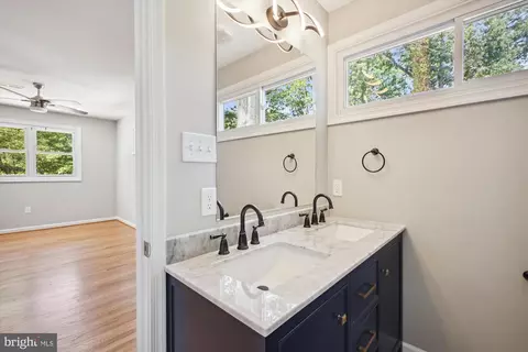868 Swift Rd, Pasadena, MD 21122 photo 12