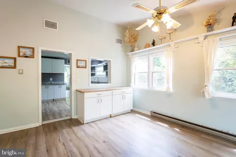 1731 Shore Dr, Edgewater, MD 21037 photo 3
