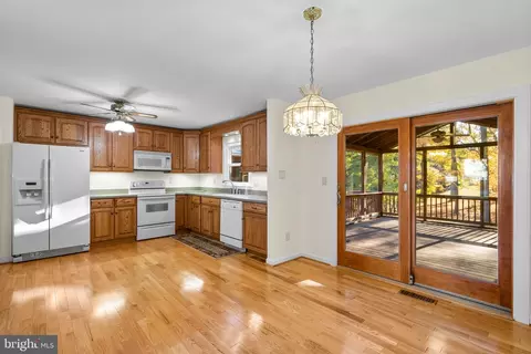 318 Cedar Ln, Annapolis, MD 21403 photo 11
