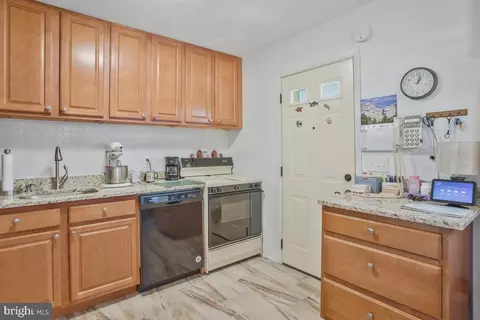8113 Spaulding Cir, Severn, MD 21144 photo 11