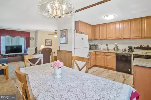 8113 Spaulding Cir, Severn, MD 21144 photo 9