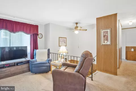 8113 Spaulding Cir, Severn, MD 21144 photo 4